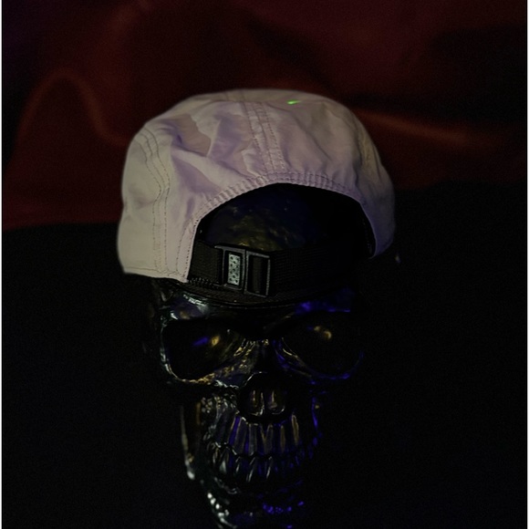 Tillak hat - Picture 2 of 2